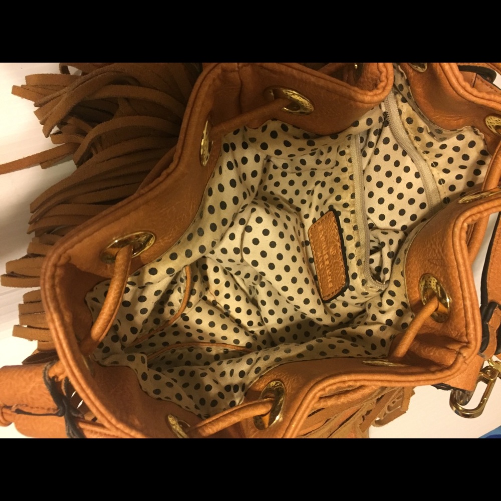 Brown purse w/ Fringe - Picture 2 of 5